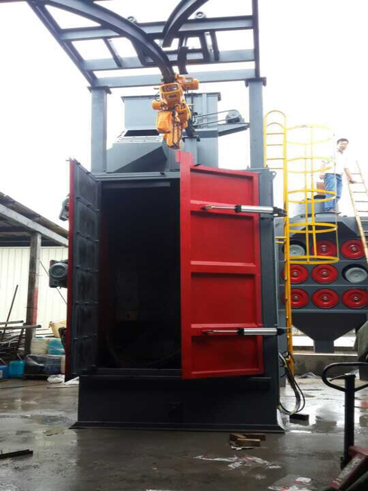 山西拋丸機廠家供應(yīng)拋丸清理機_吊鉤式拋丸機發(fā)動機外殼