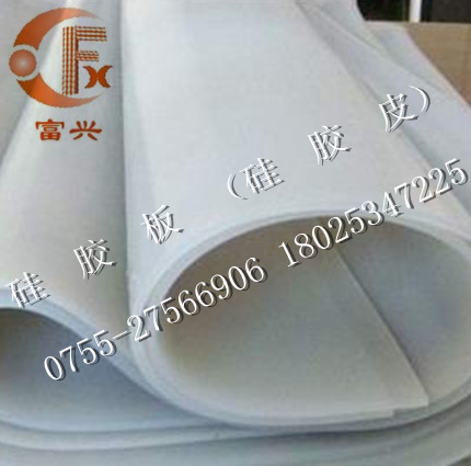 硅膠板，高絕緣耐老化硅膠板應(yīng)用于機(jī)械工業(yè)耐高壓